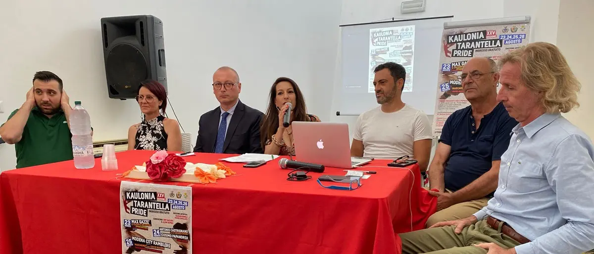 Caulonia, la tarantella e il festival delle polemiche. Bonelli: «Pride? Vi spiego perché»