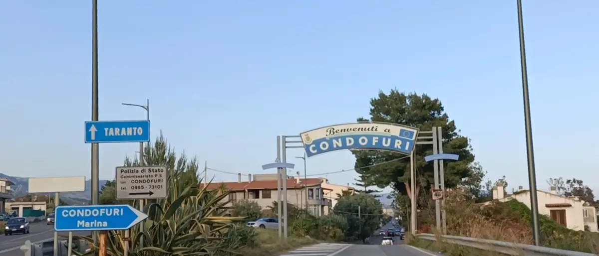 Condofuri, dai j’accuse alle rivendicazioni la politica infiamma ferragosto e trasforma il dopo Paino in un “falò di confronto” social