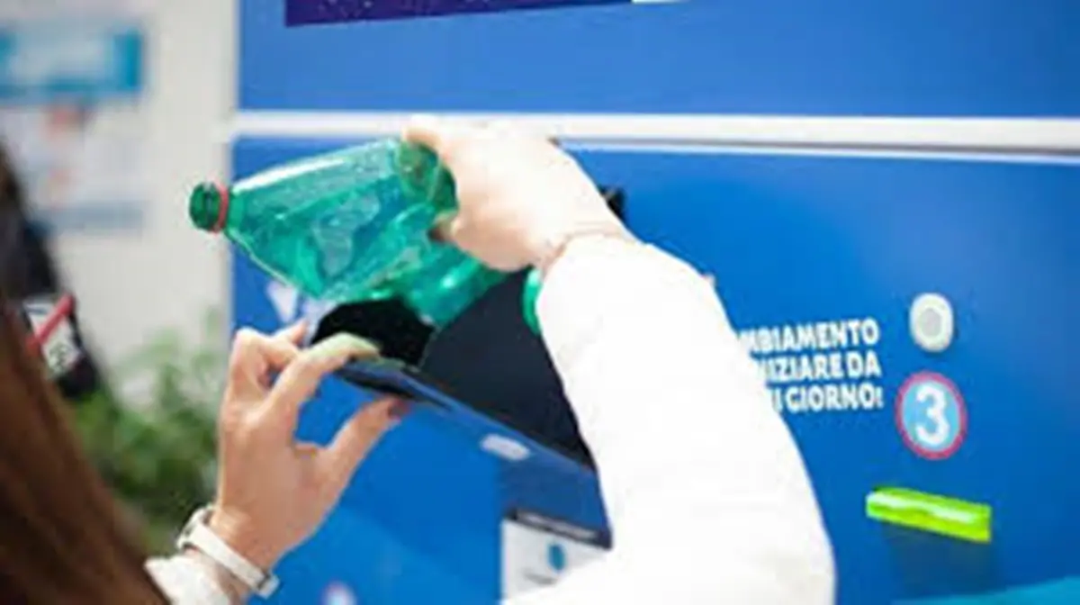 Platì, installato in contrada Pirare un eco-compattatore per le bottiglie di plastica