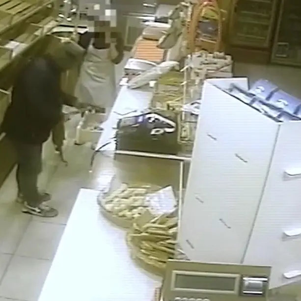Grotteria, arrestato uno dei tre presunti rapinatori di una panetteria in provincia di Alessandria - VIDEO