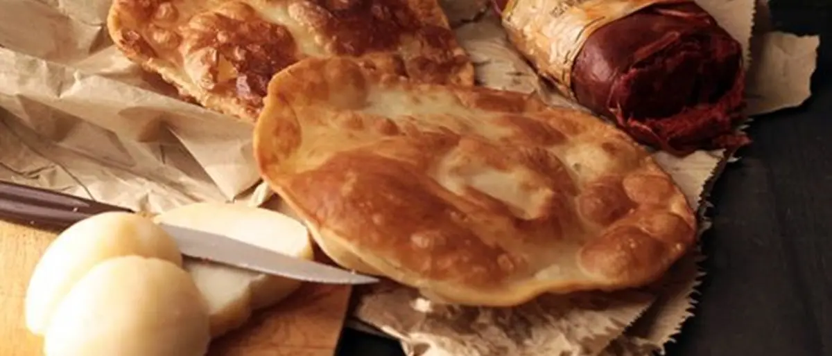 DE GUSTIBUS | Lestopitta, il “non pane” dell’area grecanica: sapore, tradizione e versatilità