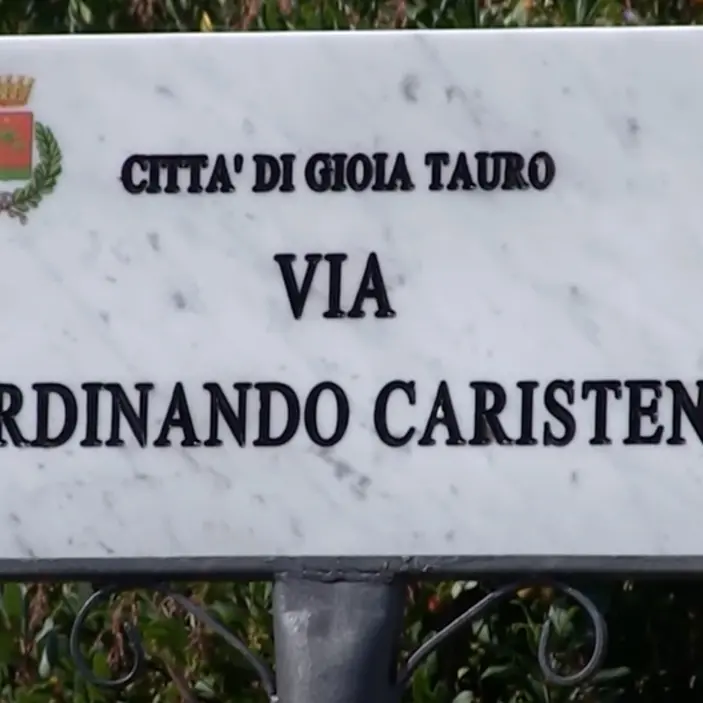 A Gioia Tauro la prima via d’Italia intitolata a una vittima di omofobia