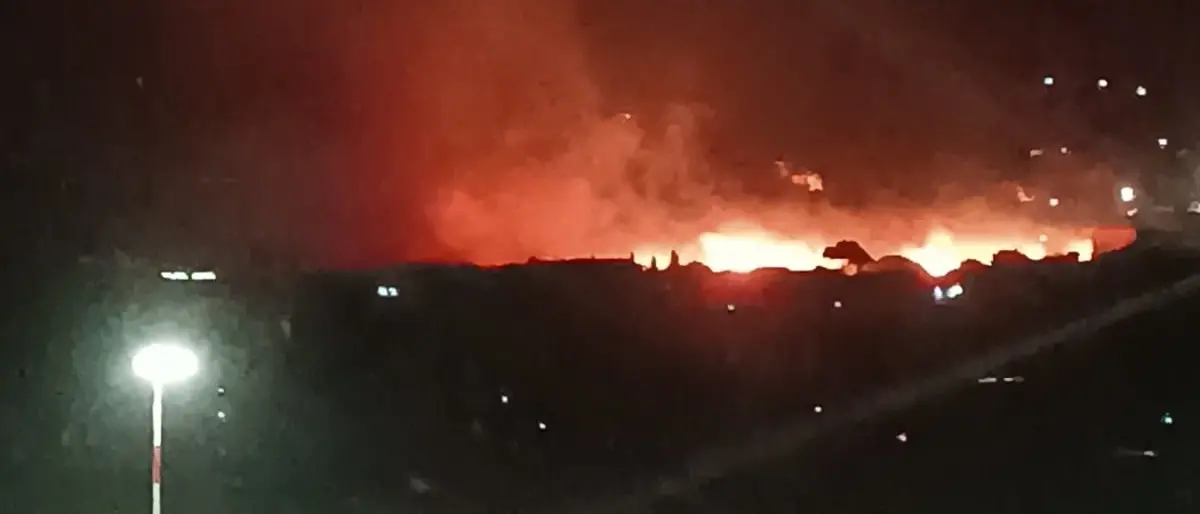Allarme incendi, aeroporto di Palermo riapre ma solo per voli in partenza