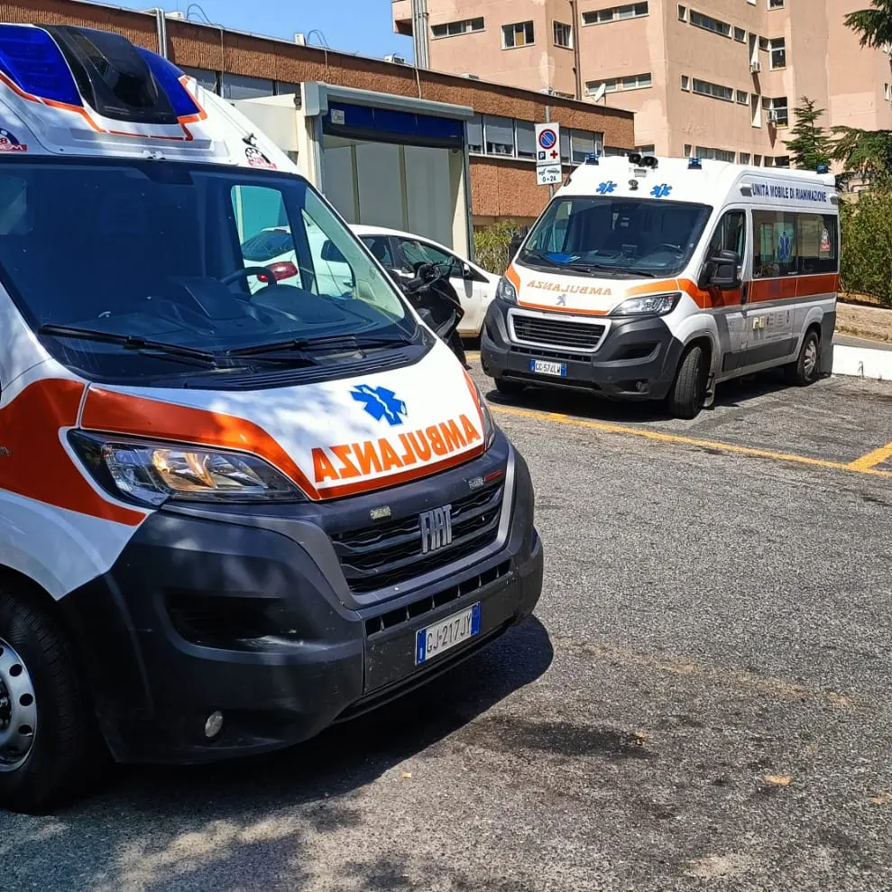Reggio, incidente stradale nella mattinata: una donna anziana in prognosi riservata