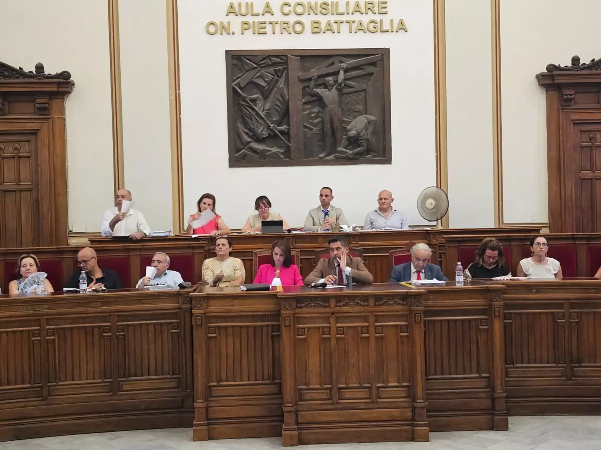 Reggio, venerdì il consiglio comunale torna a riunirsi sulla Tari