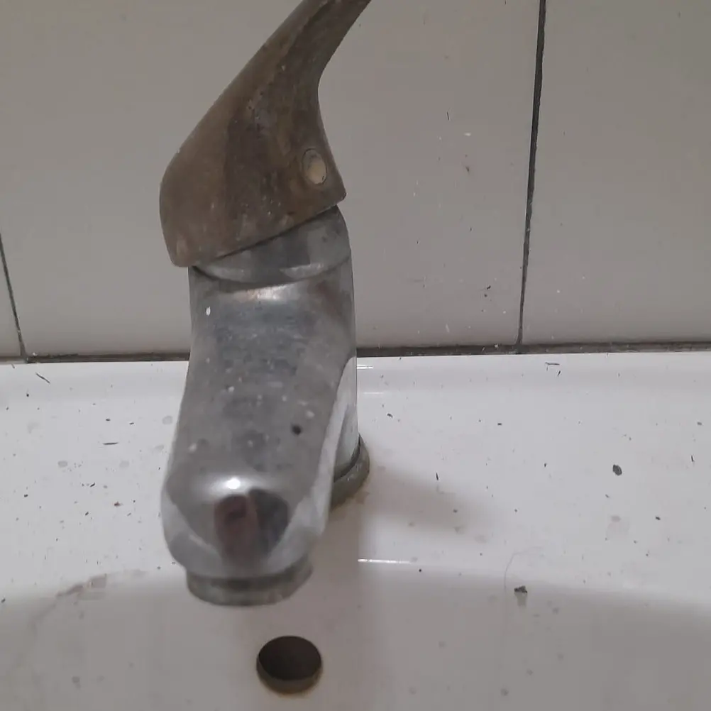 Locride nella morsa dell'assenza d'acqua: file alle autobotti e aziende agricole in ginocchio