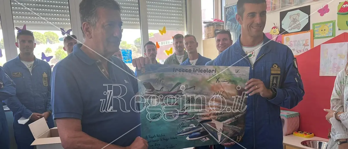 Pediatria del Gom: si vola alto con l'orgoglio nazionale delle Frecce Tricolori - GALLERY