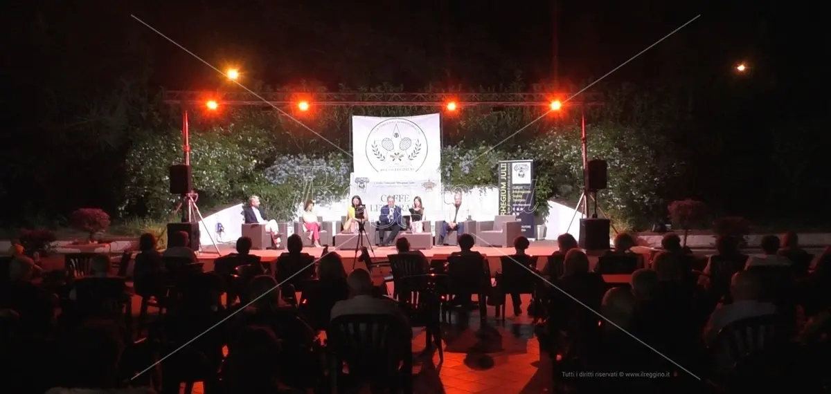 Reggio, Valentina Clemente e Giuseppe Soriero tra gli ospiti dei Caffè letterari del Rhegium Julii - VIDEO