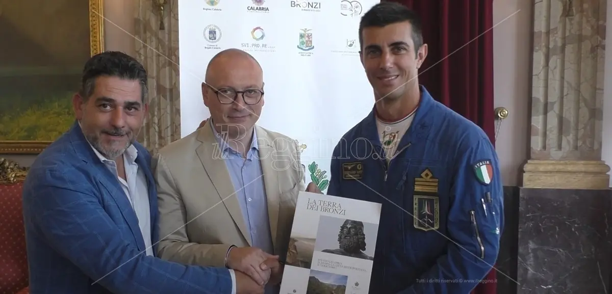Reggio, le Frecce Tricolori pronte a solcare il cielo sopra lo Stretto - VIDEO