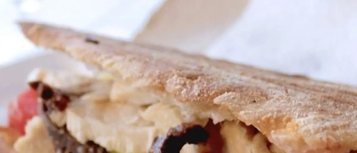 DE GUSTIBUS| Il panino col pescespada: lo speciale street food di Scilla