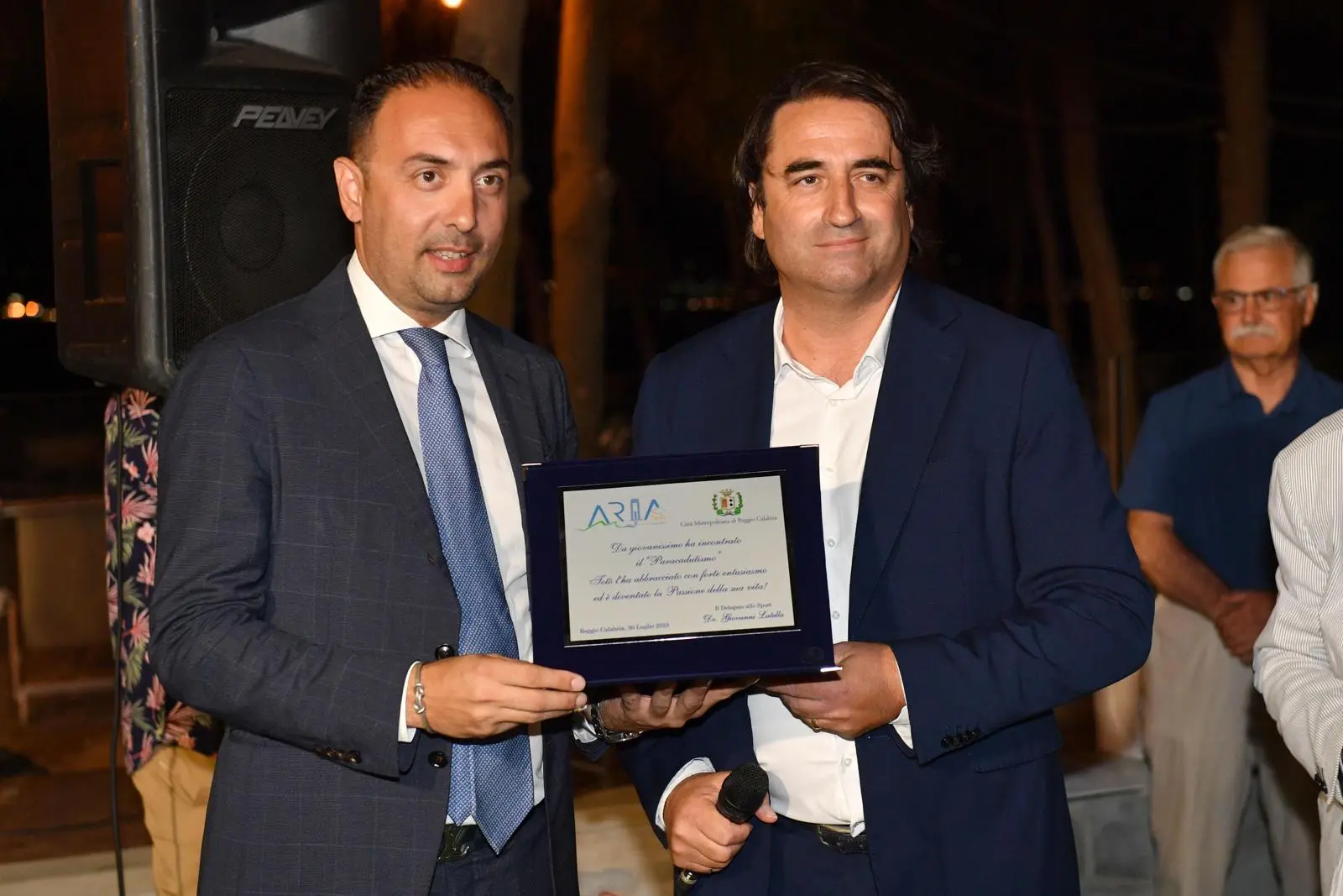 A Reggio Calabria sempre più concreta la realizzazione della scuola di paracadutismo