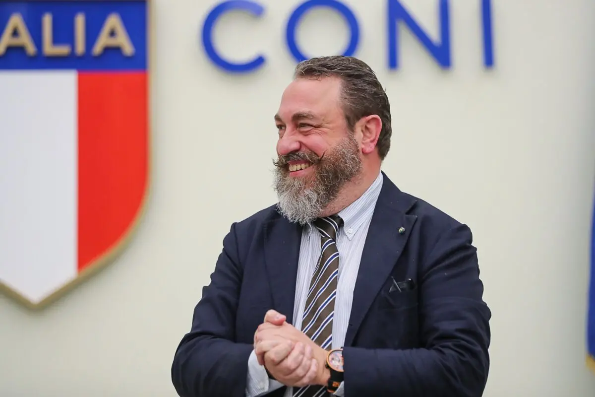 Vulpis risponde al “No Ponte” di Accorinti con Yes,We Build sulle maglie gara