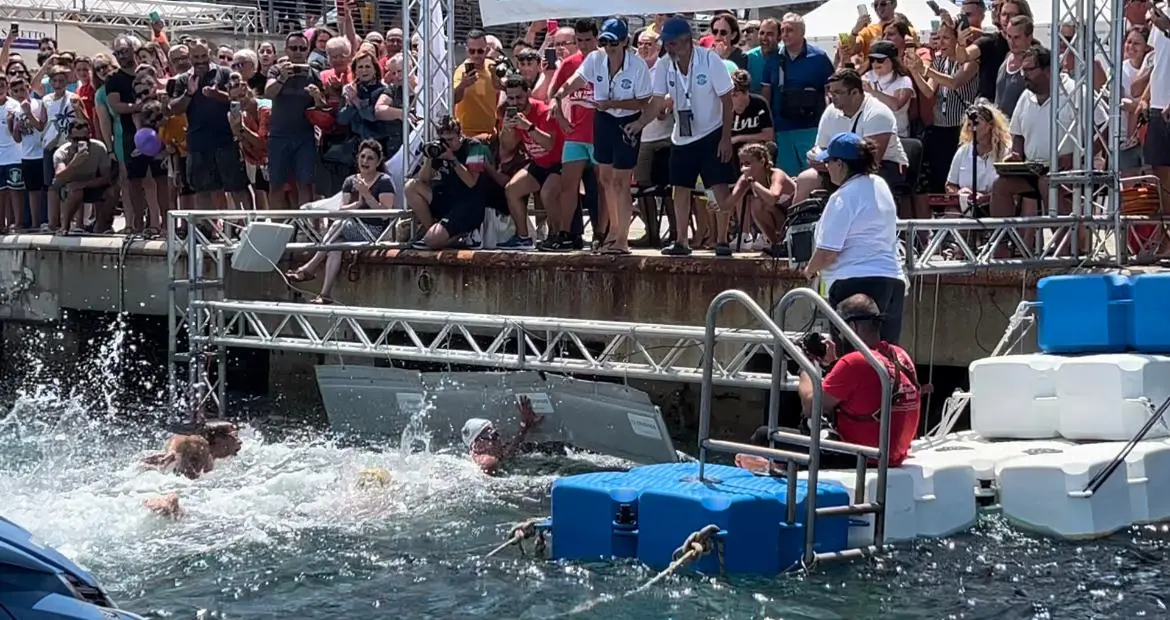 L'emozione della 59esima Traversata dello Stretto nel testa a testa tra il vincitore Sanzullo e Occhipinti - FOTOGALLERY