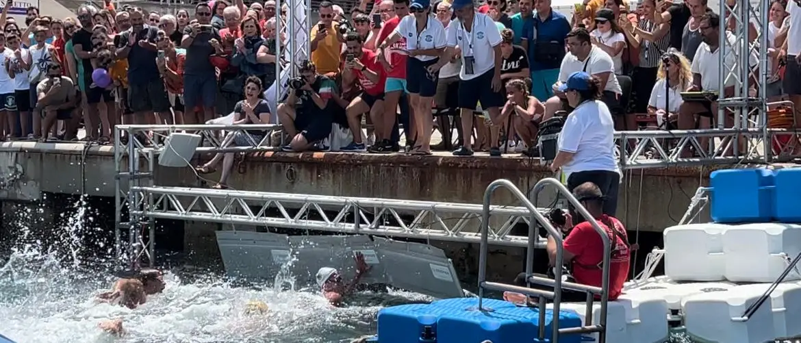 L'emozione della 59esima Traversata dello Stretto nel testa a testa tra il vincitore Sanzullo e Occhipinti - FOTOGALLERY