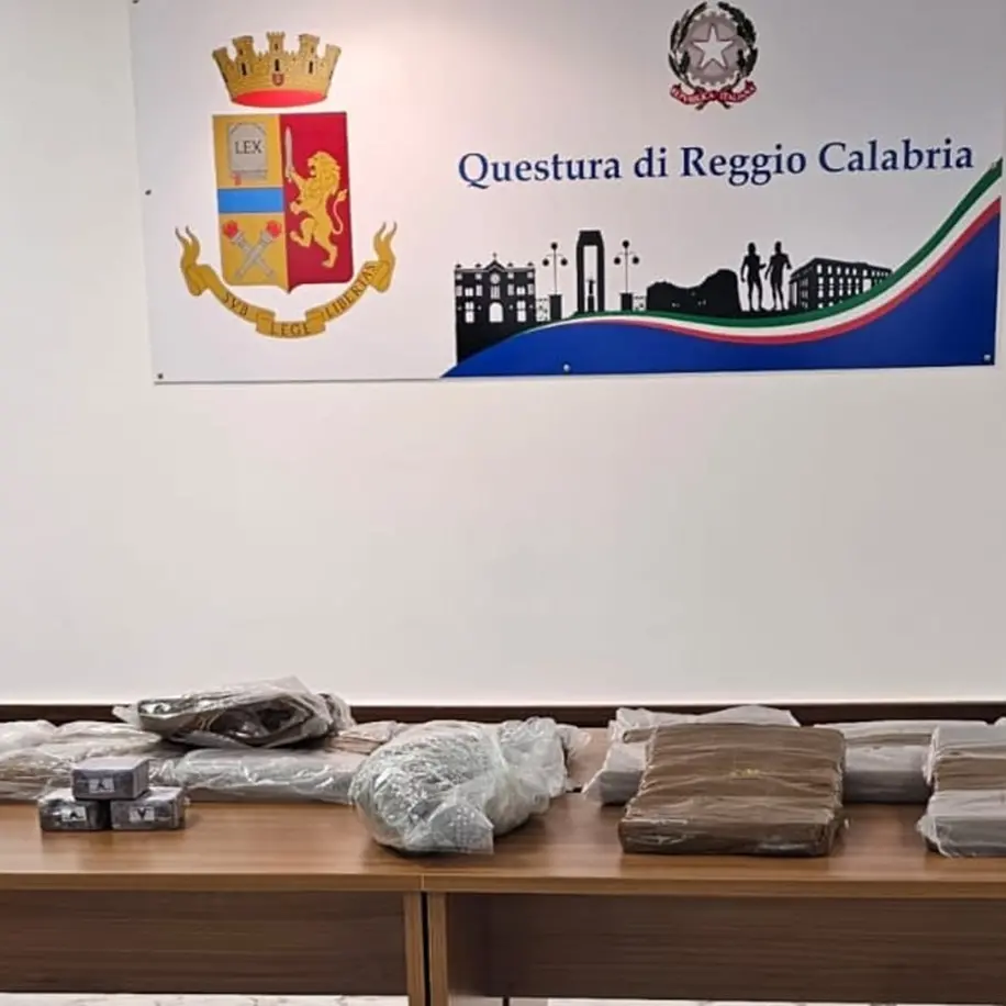Arrestato a Villa San Giovanni corriere della droga. Era pronto ad imbarcarsi con 65 kg di hashish