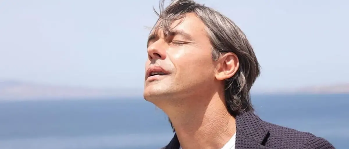 Pippo Inzaghi, dal Lungomare di Reggio gli auguri di compleanno della compagna Angela Robusti