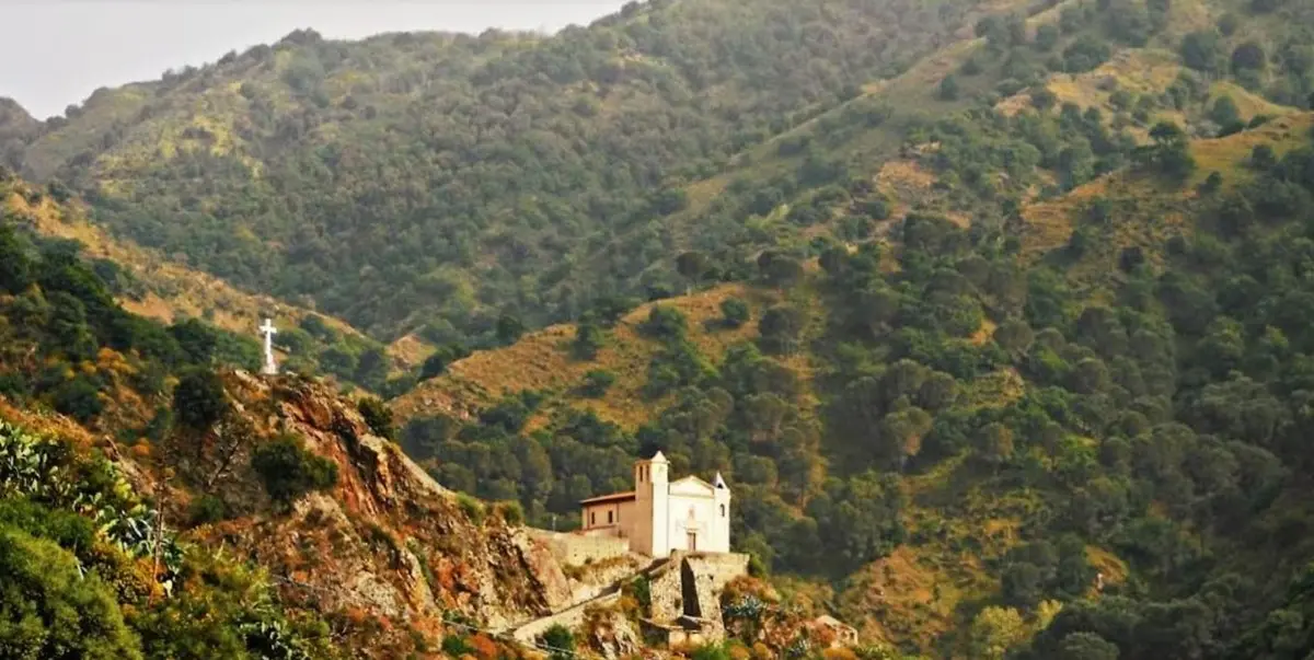 MITI E MISTERI METROPOLITANI | Rosario Valanidi e le formiche di San Nicola