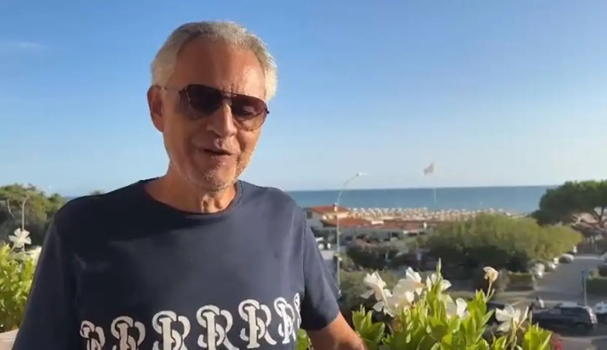 Il tenore Andrea Bocelli in un collegamento video saluta Martina e tutta la città di Palizzi
