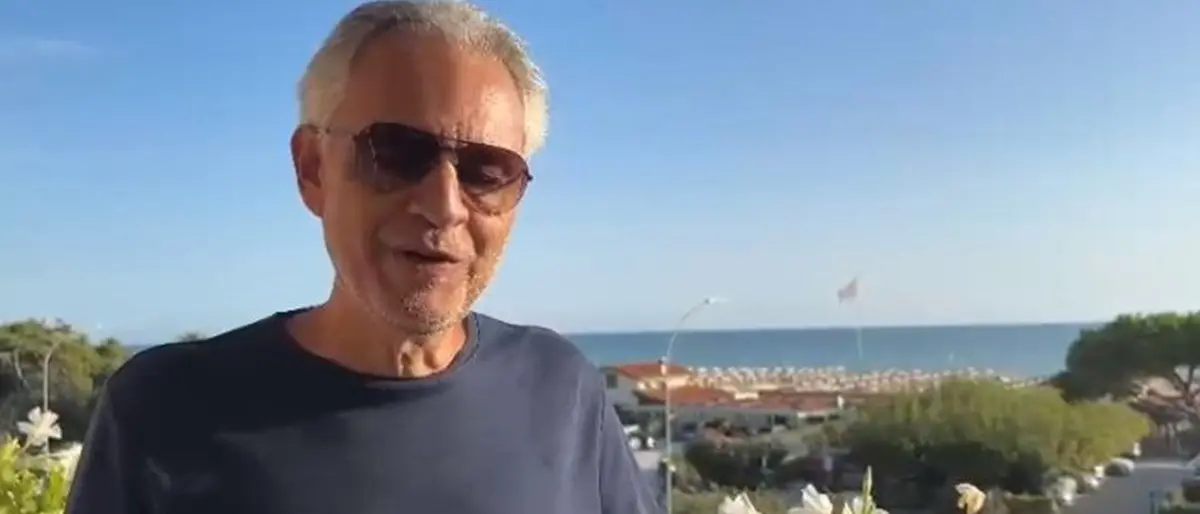 Il tenore Andrea Bocelli in un collegamento video saluta Martina e tutta la città di Palizzi