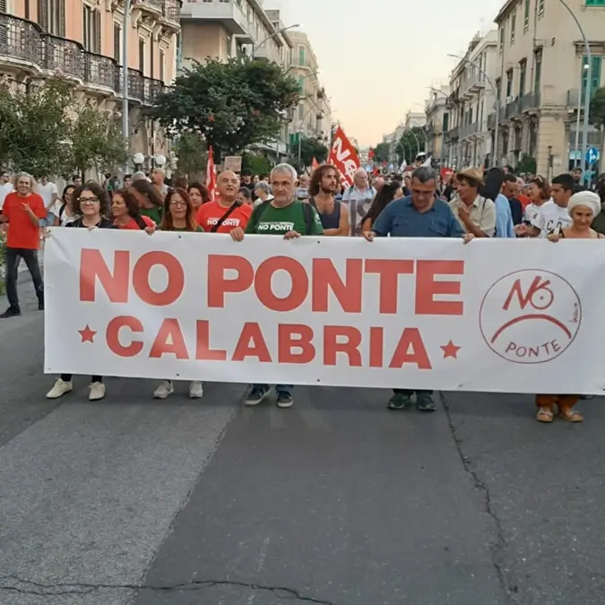 “No ponte” da Messina: «Servono interventi vitali per l'area dello Stretto»