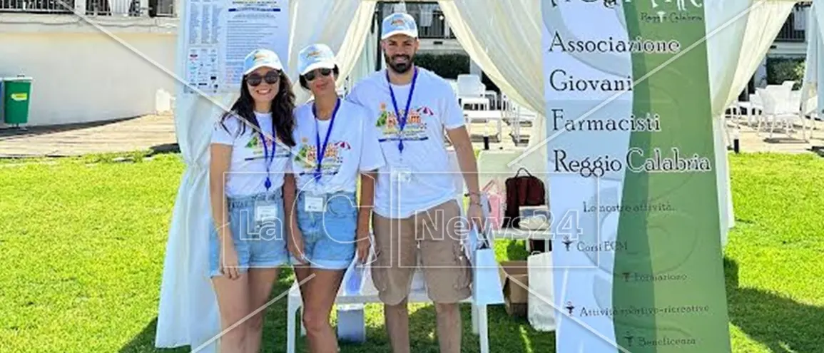 Palmi, farmacisti in spiaggia per la campagna informativa \"Al sole in salute\"