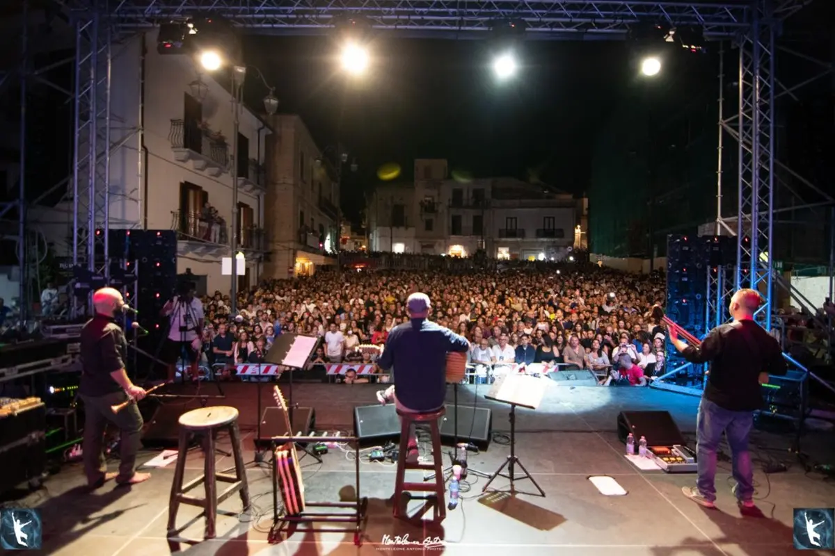 Caulonia, si alzano i riflettori per il \"Tarantella Pride\" lo storico evento di musica popolare