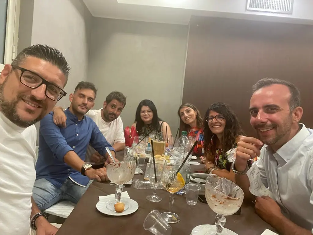 Si riunisce dopo 20 anni al 5 B del Liceo Scientifico L. Da Vinci di Reggio Calabria