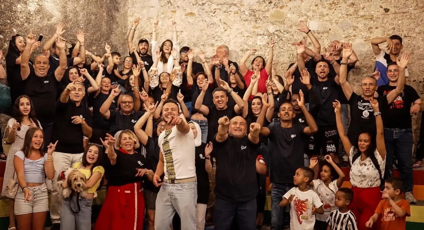 Camini, fuori la canzone contro il razzismo prodotta dalla Eurocoop Jungi Mundu