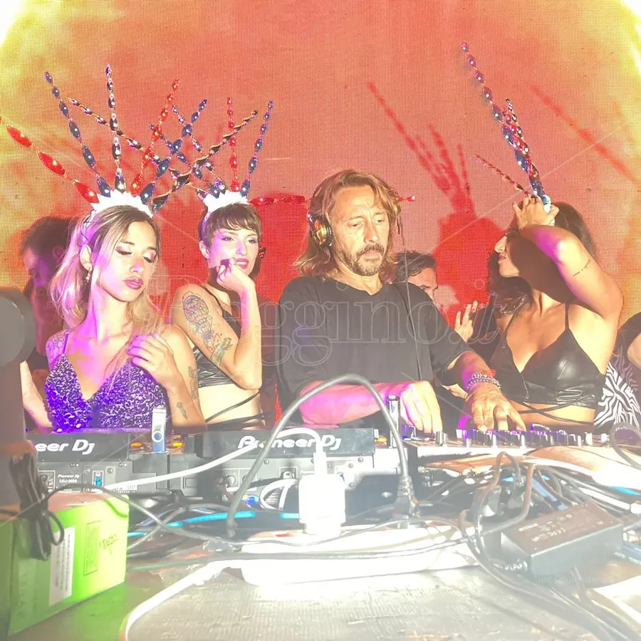 Locri, festa al \"Le Club\" per il dj set di Bob Sinclar
