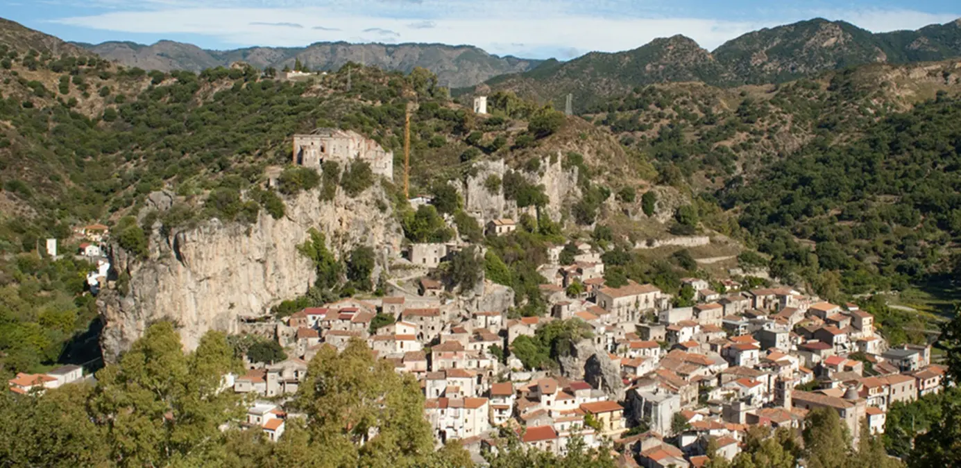 BORGHI E LUOGHI DEL CUORE | Palizzi: dove inizia l’Italia