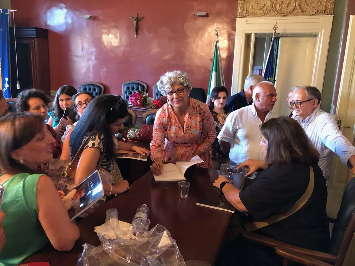 Sinopoli, presentazione del libro di Cettina Fiumanò \"Francesco Foti. Storia di una grande passione\"