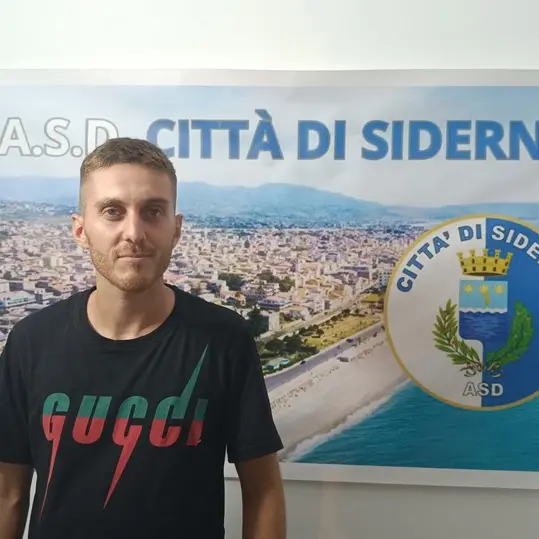 Calcio, la Asd Città di Siderno sigla con la categoria superiore Anthony Albanese