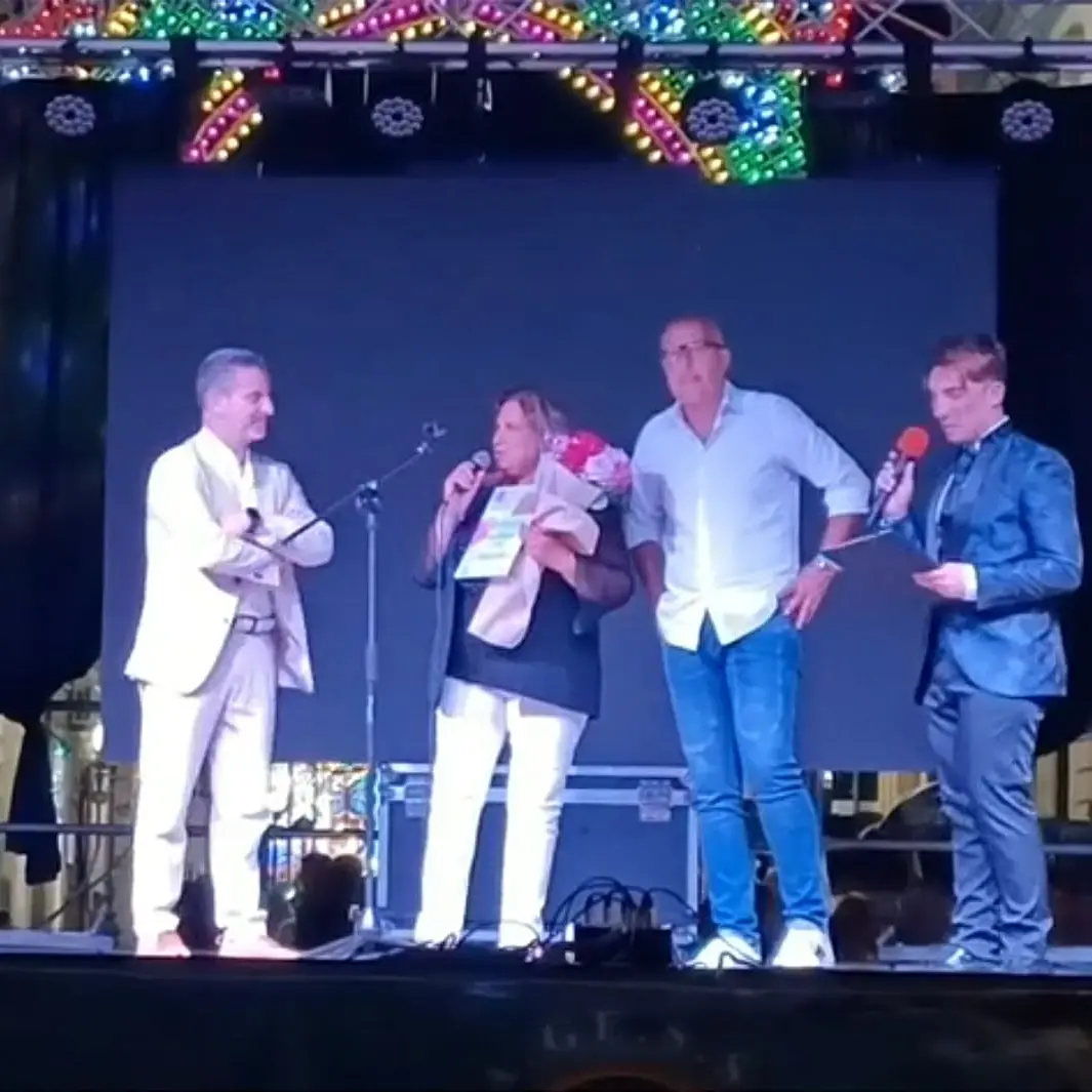 Palmi, \"U Sciammiscu d'oro\" premio alla calabresi femminile continua a regalare emozioni