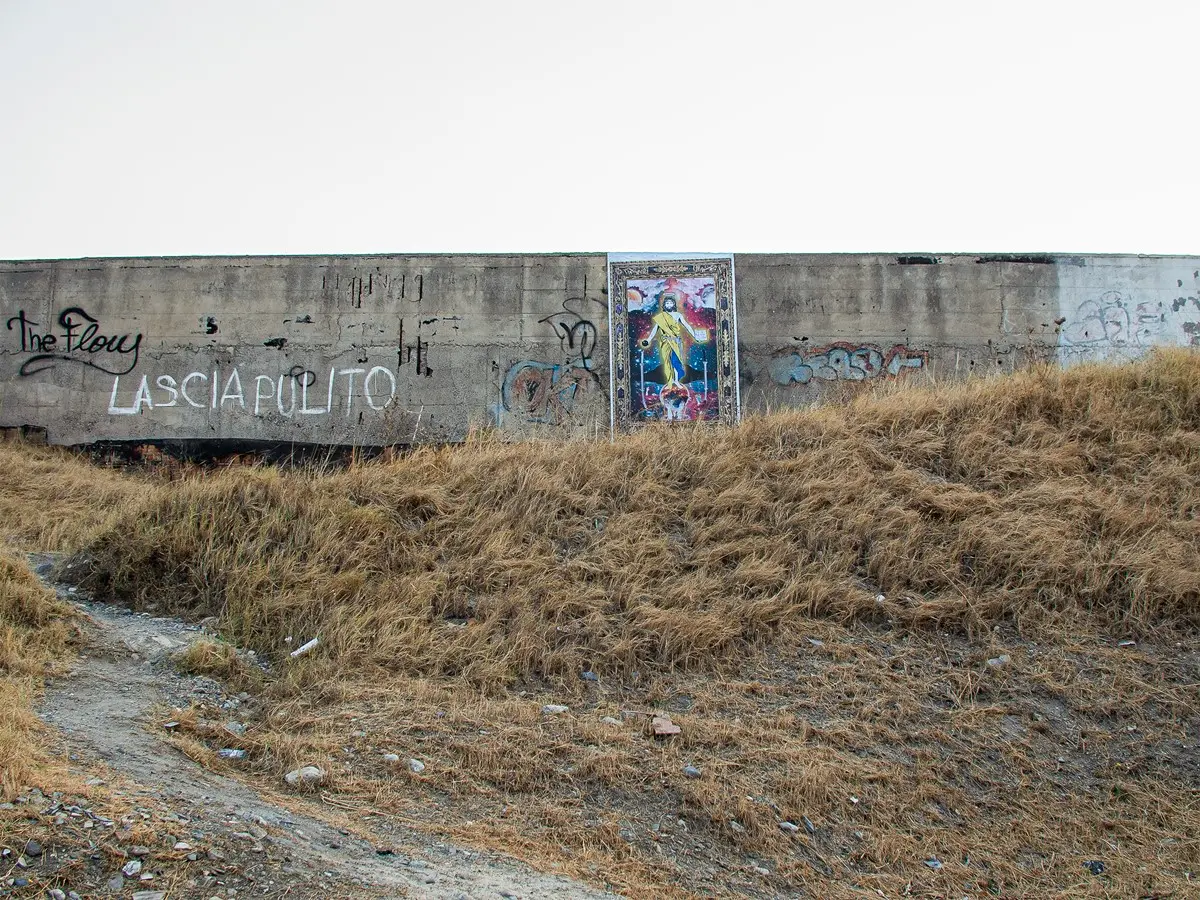 Reggio, esposta alla \"Sorgente\" la copia dell'opera di Lbs \"L'inverno del demiurgo\"