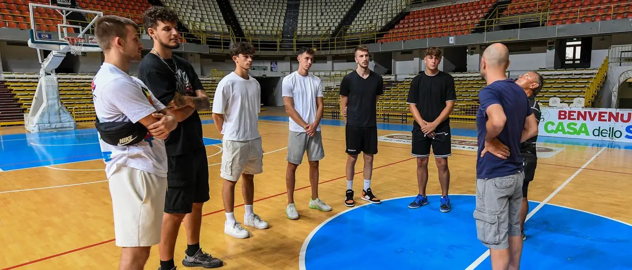 Viola, stagione 23/24: si radunano i neroarancio