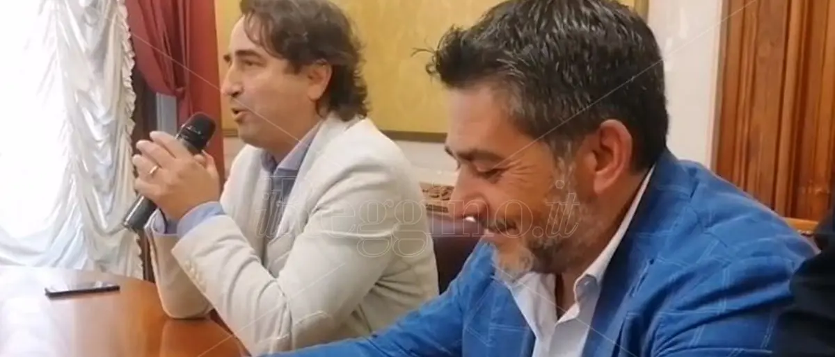 Nuova giunta a Reggio, a che punto siamo? Ora è grosso guaio a Italia Viva