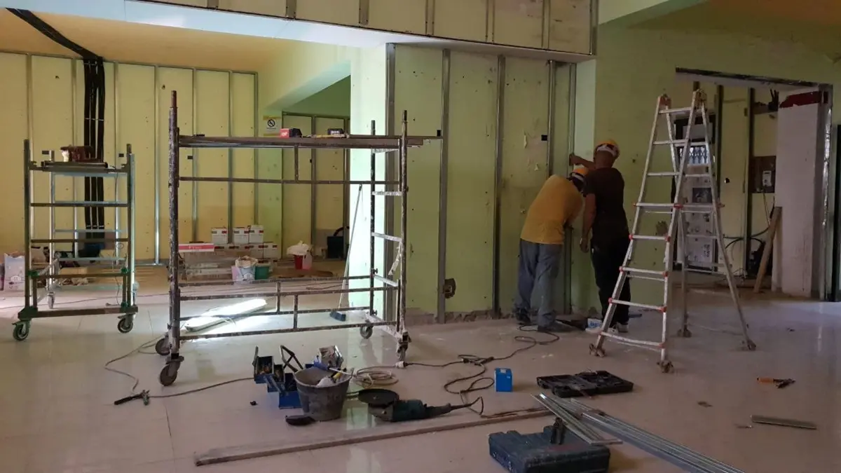 Reggio, centro giovanile e spazio di coworking nei beni confiscati della galleria Zaffino: lavori in corso
