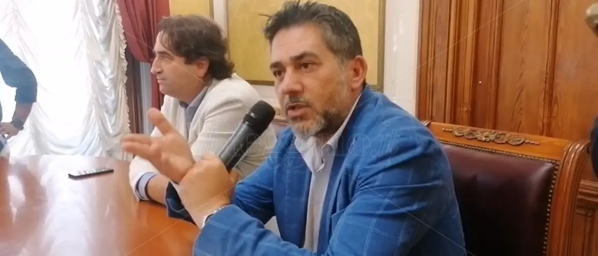 Raccolta Rifiuti a Reggio, Brunetti: «Servizio carente, Ecologia Oggi cambi passo entro i prossimi 15 giorni»