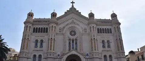 Arrivata al Duomo, la Sacra effige accoglie i suoi fedeli fra giubilo e preghiere - FOTOGALLERY