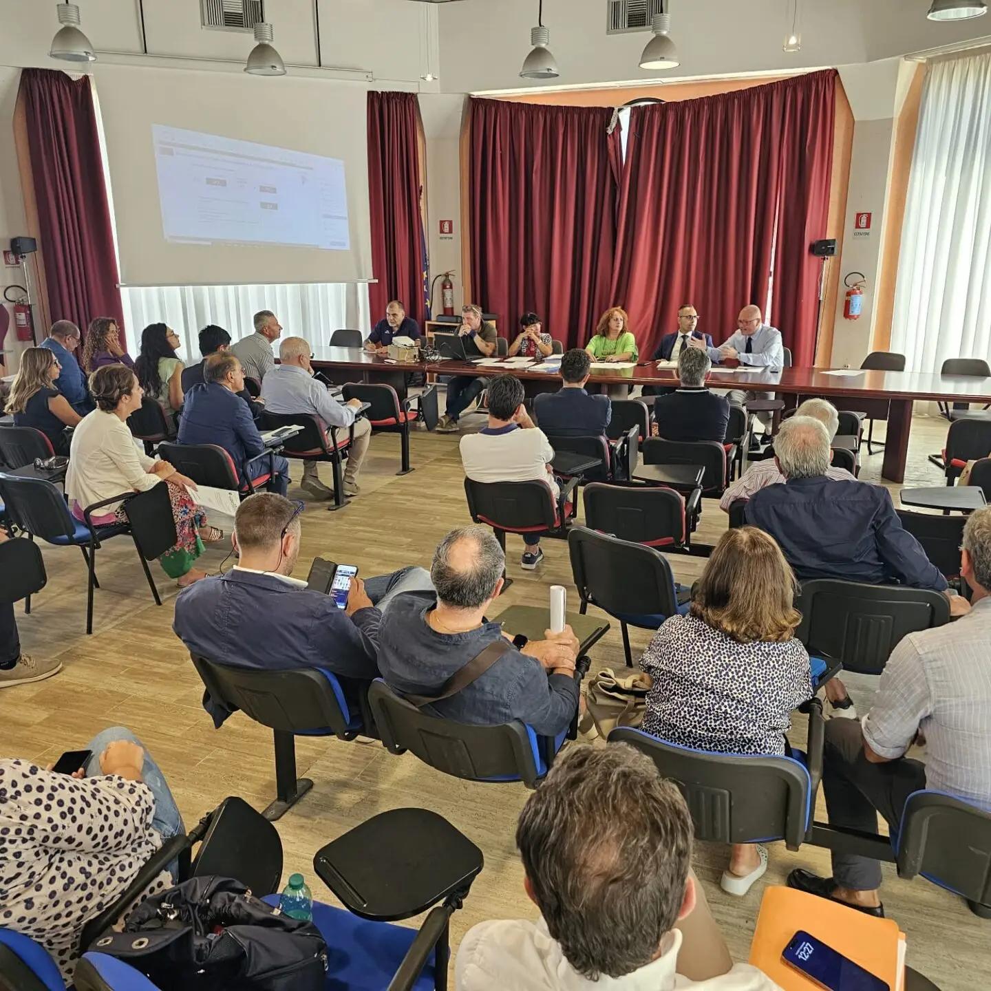 Reggio, cancellati 17 istituti scolatici: Metrocity incontra sindaci e dirigenti
