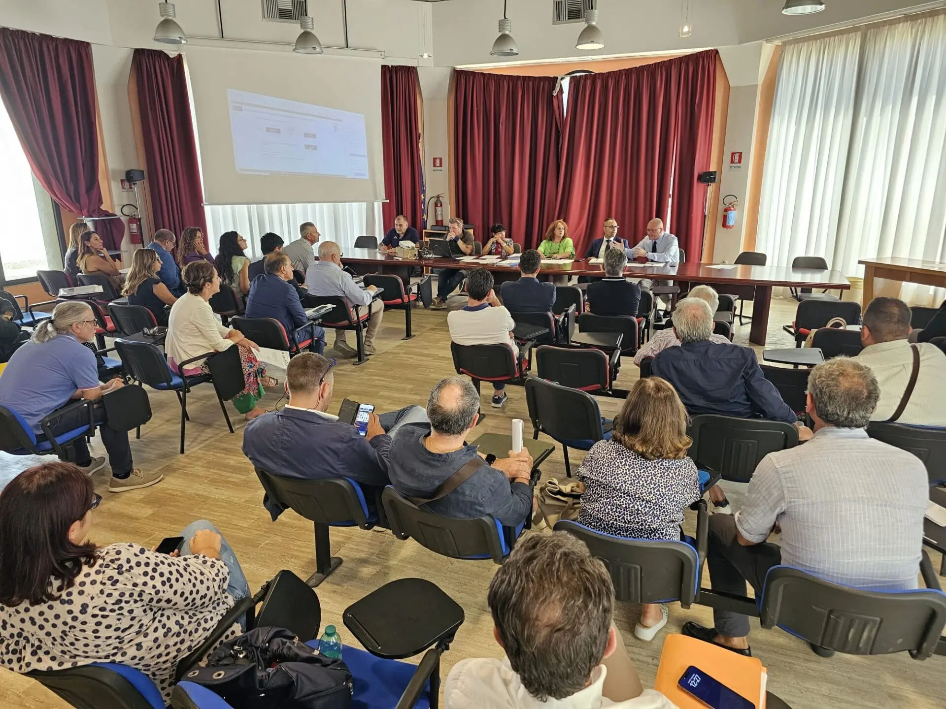 Reggio, cancellati 17 istituti scolatici: Metrocity incontra sindaci e dirigenti