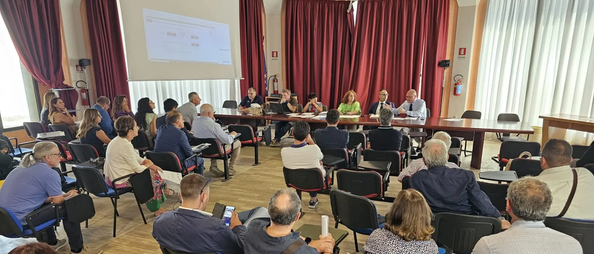 Reggio, cancellati 17 istituti scolatici: Metrocity incontra sindaci e dirigenti