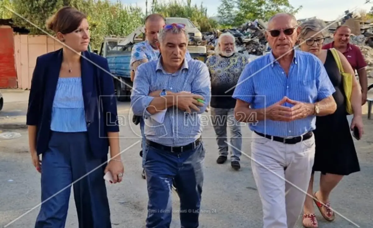 Roghi nella Ciambra di Gioia Tauro: la visita della Garante alla Salute Stanganelli