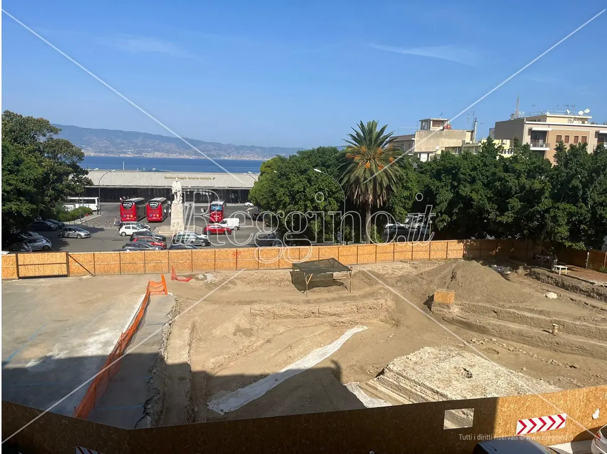 Scavi di piazza Garibaldi a Reggio: si potranno visitare sabato