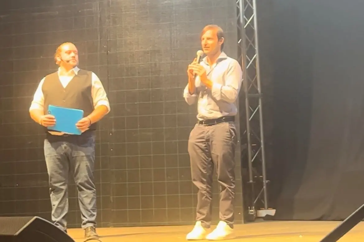 Reggio, a piazza Castello lo spettacolo dedicato a Gigi Proietti