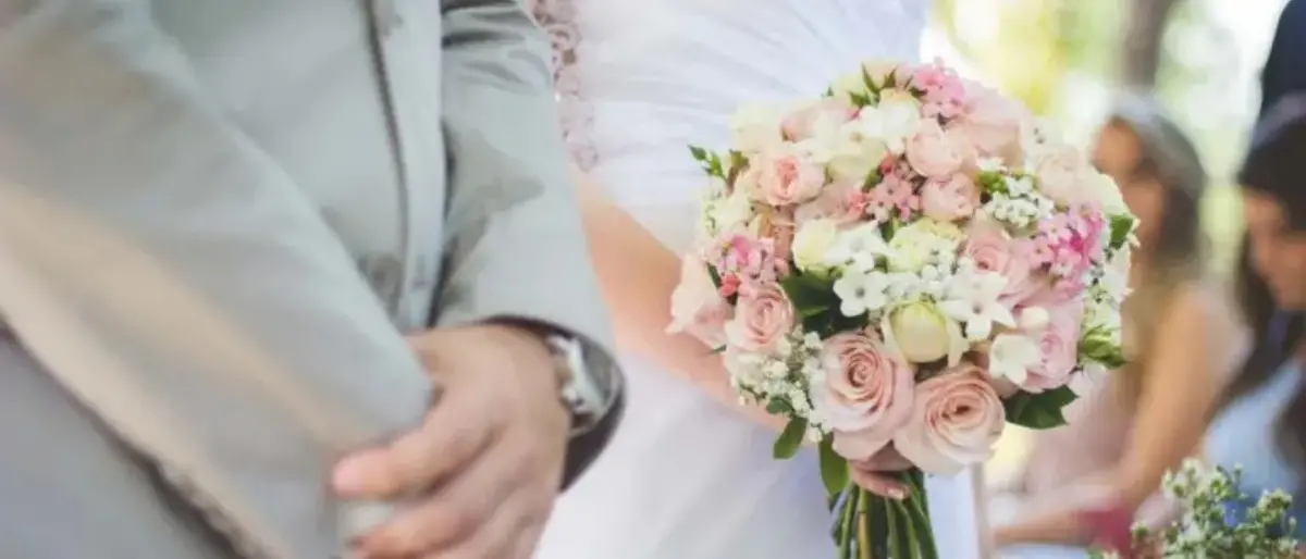 Matrimoni a Reggio, 250 euro per i fiori d'arancio nella biblioteca De Nava