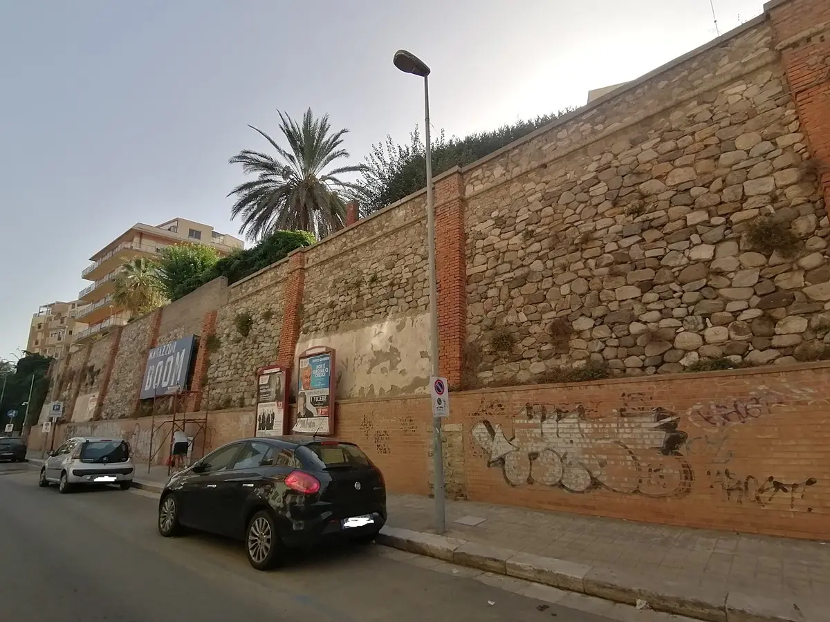 Reggio, al via il restyling dei muraglioni di Via Possidonea