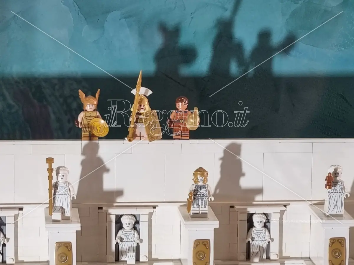 Dai fori imperiali alle atmosfere spaziali, i mattoncini Lego ricostruiscono la realtà: già 3mila ingressi in Pinacoteca - VIDEO E FOTO