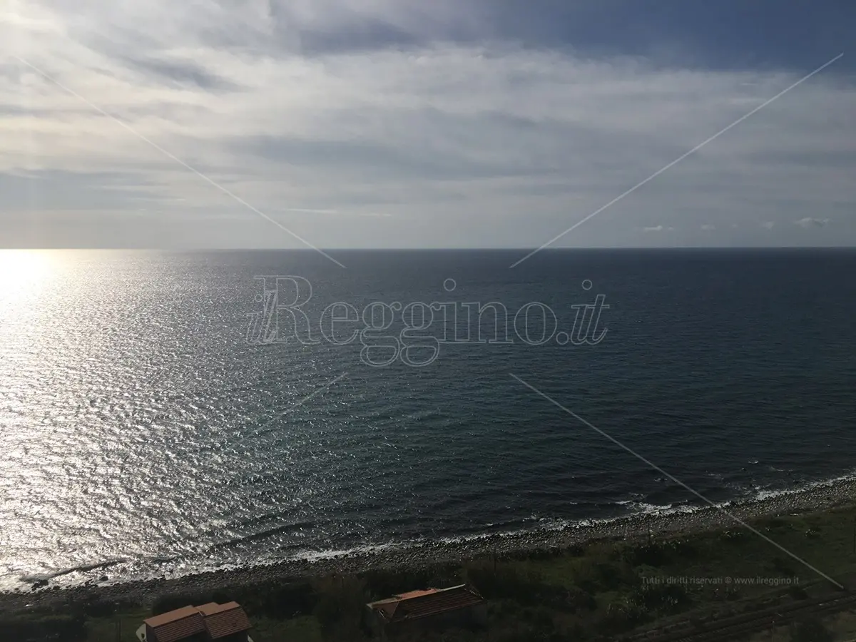 Tragedia a Bovalino, 40enne muore annegato