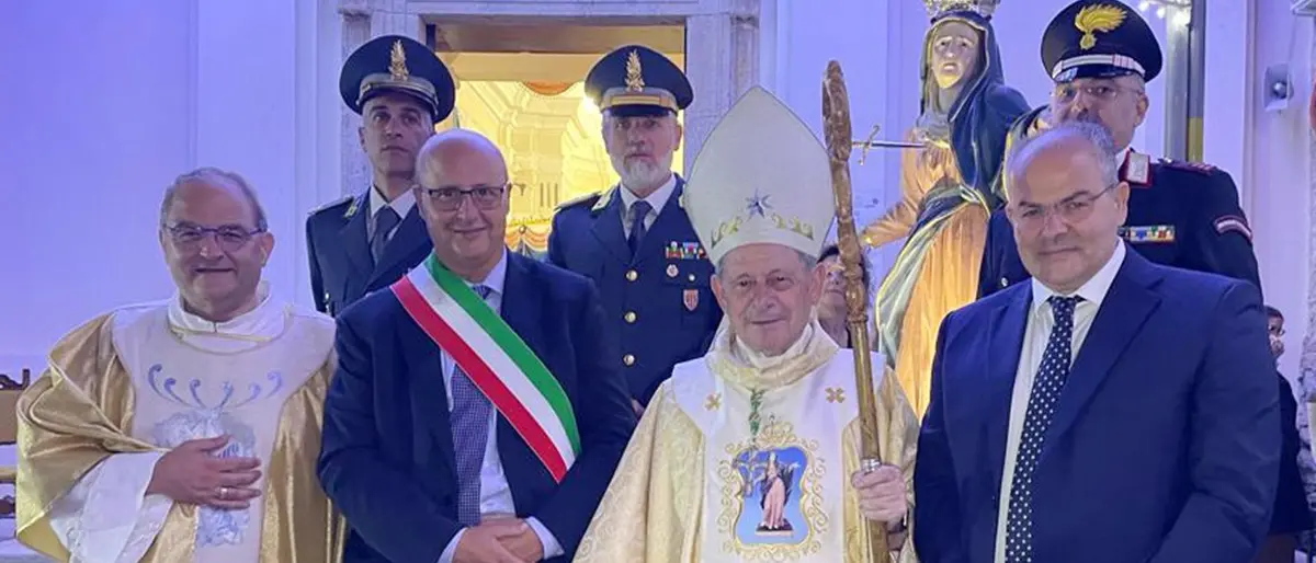 Roccella Ionica, Michele Affidato firma la nuova corona per la Maria Addolorata